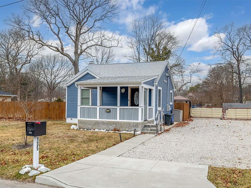 1st image of 135 E Baybright Drive