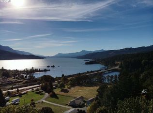 112 Lyons Rd S, Stevenson, WA 98648