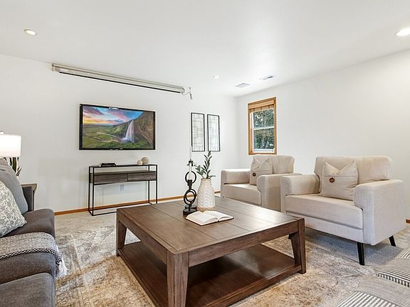 4th image of 23219 NE 10th Pl