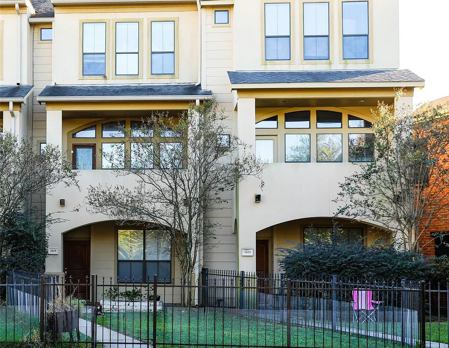 3 bed, 3.5 bath, 1678 sqft, $2,700 — Photo 1