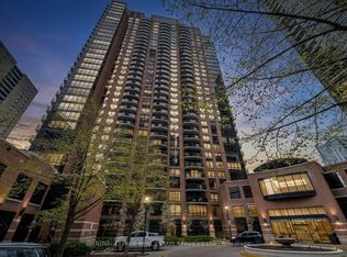 33 Sheppard Ave W #2505, Toronto, ON M2N 7K1