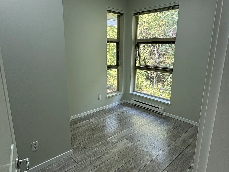9319 University Cres — Photo 10