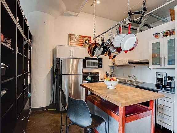 5th image of 500 Robert St Unit 410