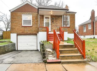 8908 McNulty Dr, Saint Louis, MO 63114