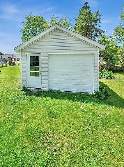 629 Wayne St — Photo 2