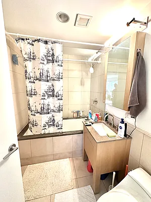 Rented by Addison Property Group | media 13