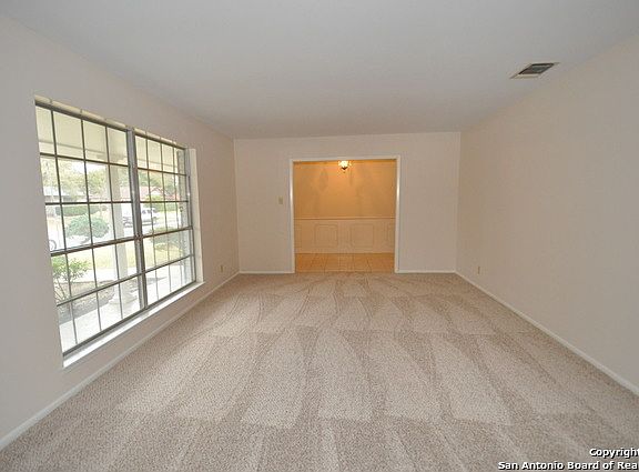 3rd image of 702 Candleglo Dr