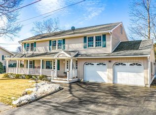23 Old Farm Rd, Reading, MA 01867
