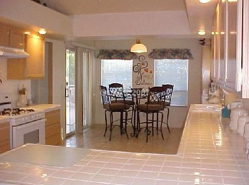 gorgeous kitchen w/tile counters