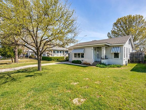 2nd image of 3233 Olive Pl