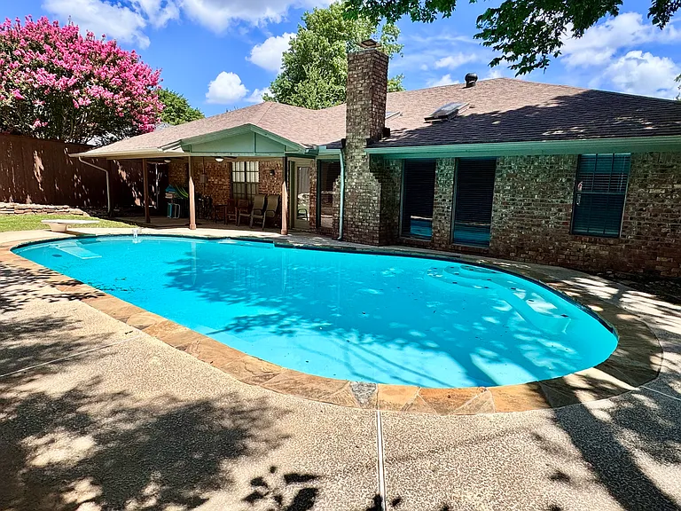 5008 Millsprings Dr — Photo 30