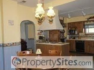 370-372 Locust Ave, Amsterdam, NY 12010