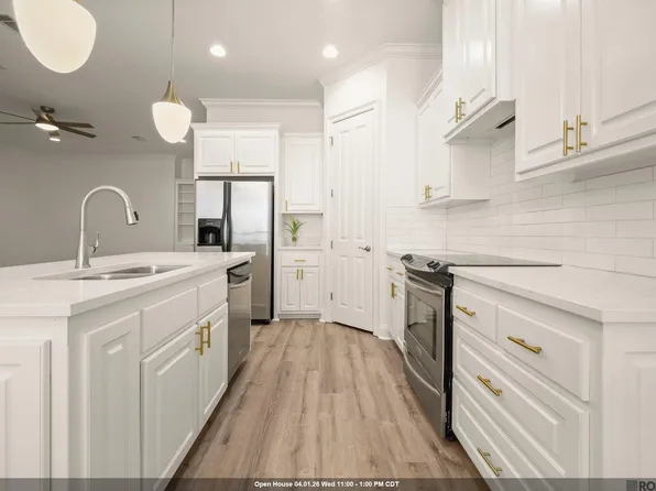 5368 Courtyard Dr, Gonzales, LA 70737