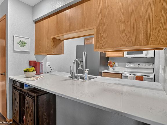 5th image of 4305 Autumn Ridge Rd Unit 208