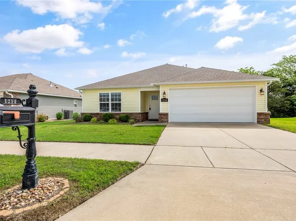 1214 S Gentle Valley Dr, Fayetteville, AR 72704