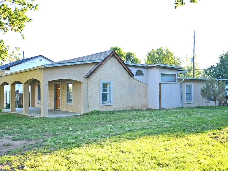 780 Juniper St — Photo 1