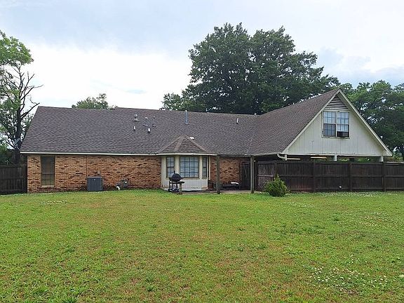 2nd image of 106 Crestline Dr