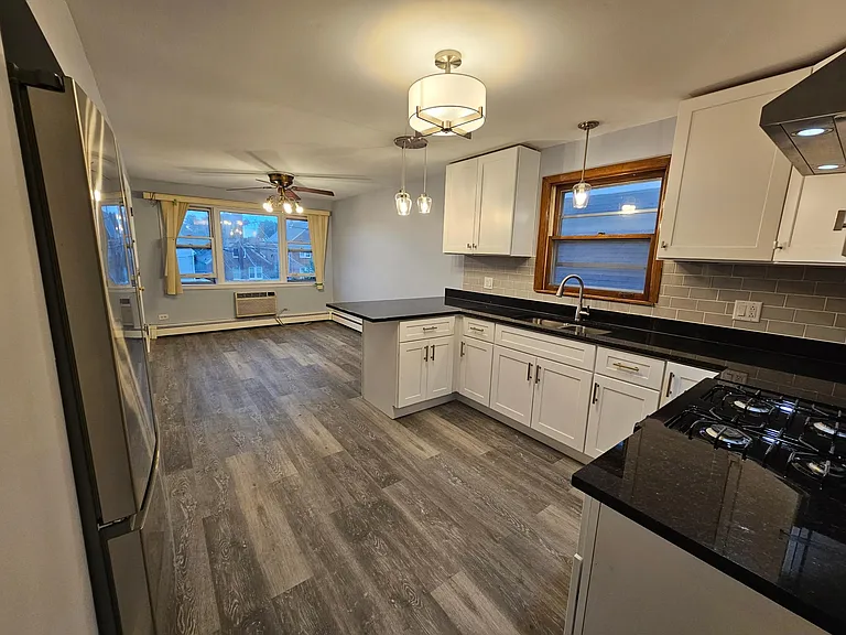 4640 S Avers Ave #2 — Photo 4