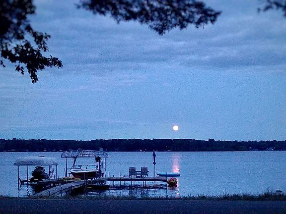 3rd image of 6715 S Bass Lake Blvd
