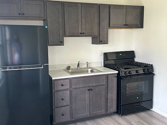 5th image of 100-22 Midland Hts #A