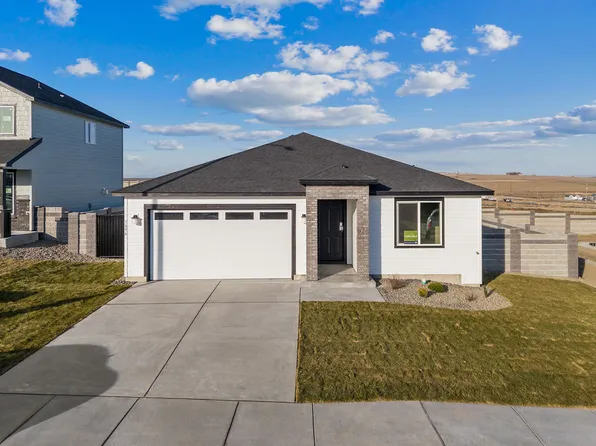 7896 Gilbert St, West Richland, WA 99353