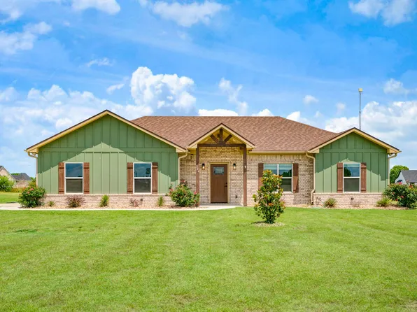 204 Private Road 33083, Sumner, TX 75486