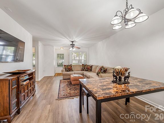 3rd image of 1423 Jasper Ridge Dr