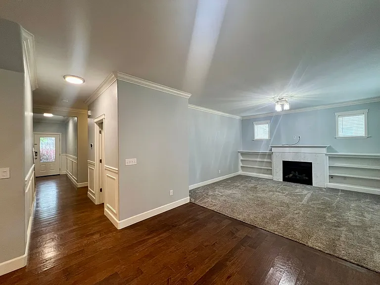 4006 20th Ave NE — Photo 7
