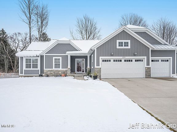 2nd image of 1358 Winchester Ct NW