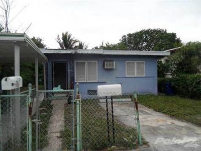 1128 NW 76th St, Miami, FL, 33150