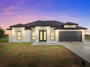 105 Lawson St, Mabank, TX 75147