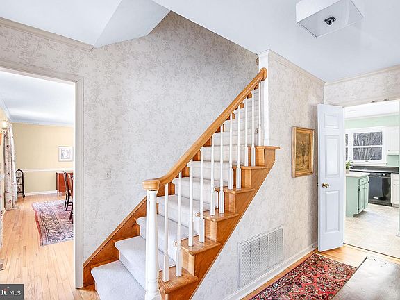 5th image of 9629 Bantry Rd