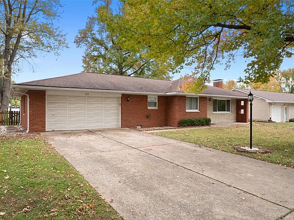 3rd image of 124 Joseph Dr