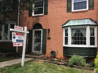 6612 Rosecroft Pl, Falls Church, VA 22043