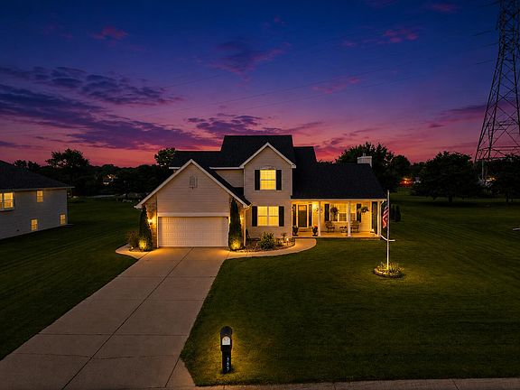 2nd image of 555 Lake Park Dr