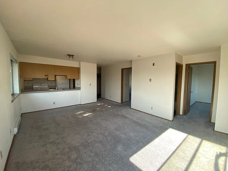 812 NE 42nd St — Photo 31