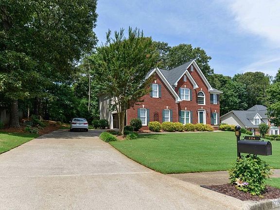 3rd image of 224 Azalea Chase Dr