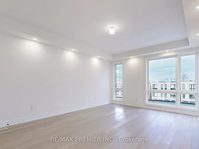 208 McRoberts Ave — Photo 29