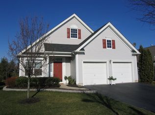 27 Globeflower Ln, Princeton Junction, NJ 08550