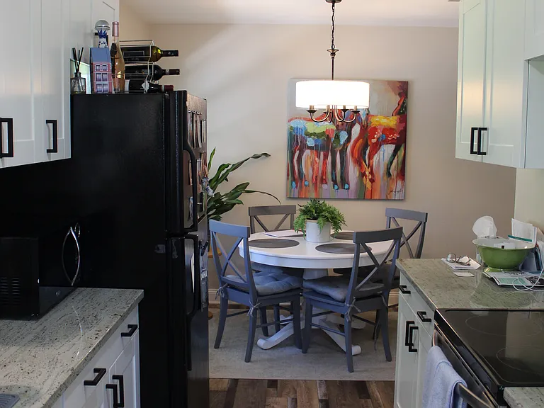 6005 Birchcrest Dr — Photo 2