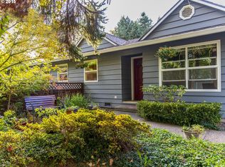 6140 Burma Rd, Lake Oswego, OR 97035