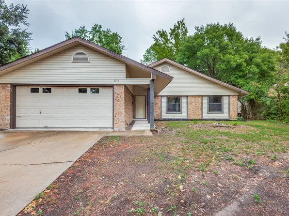 2814 Padre Ln, Grand Prairie, TX 75052