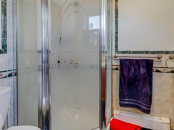 5th image of 78 Erie St #2