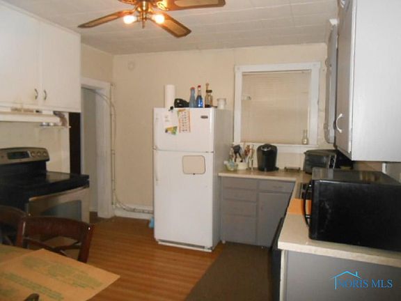 4th image of 410 S Jefferson St #2