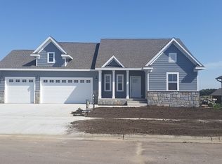 2209 Larkspur Ridge Dr, Brookings, SD 57006