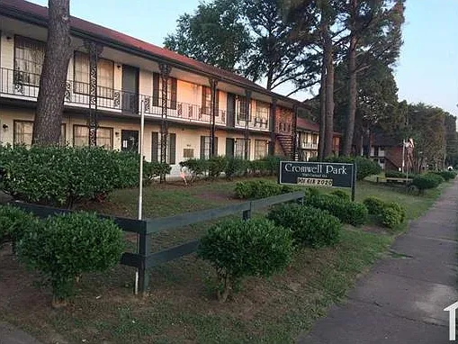 2 bed, 896 sqft, $975 — Photo 2