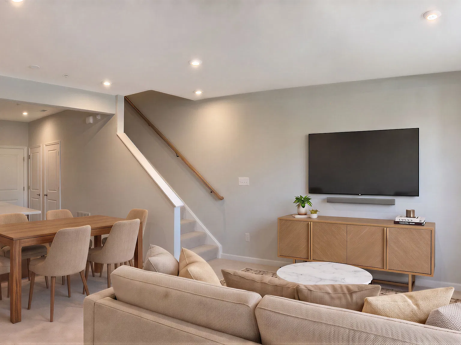 3 bed, 2.5 bath, 1573 sqft, $3,300 — Photo 3