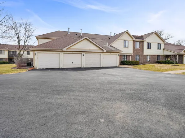 883 E Carriage Ln Unit 3, Palatine, IL 60074
