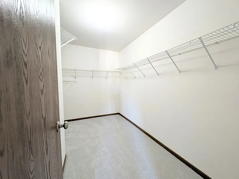 1751 Sleepy Hollow Ct #7 — Photo 9
