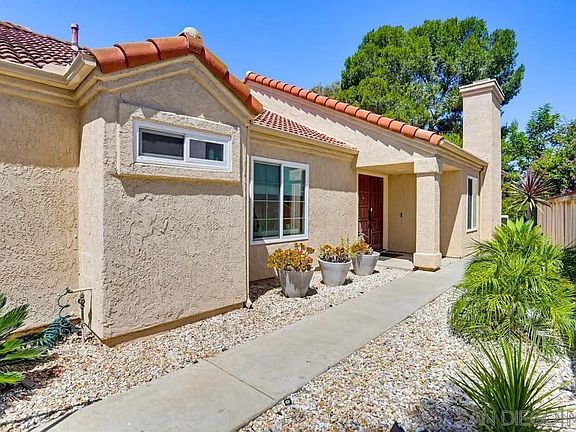 2nd image of 15264 Avenida Rorras